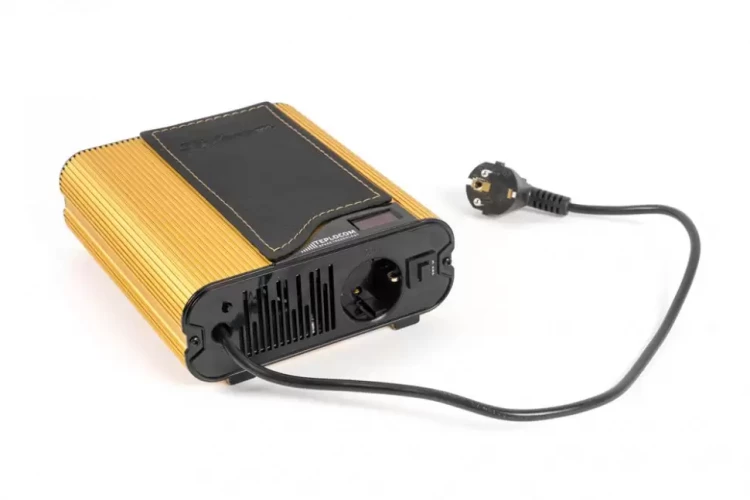 Стабилизатор напряжения Бастион Teplocom ST-555-И Western Gold Black